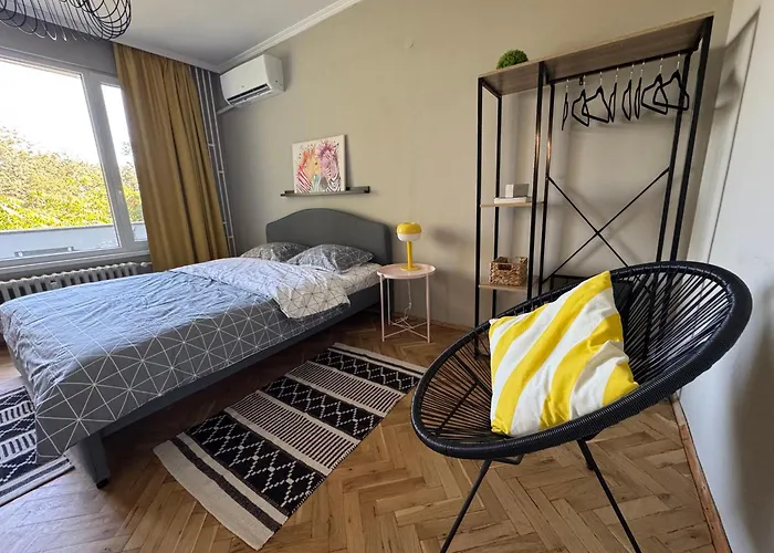 Lazur First Line アパート