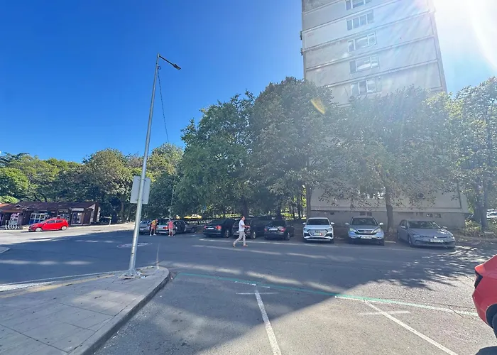 Lazur First Line ブルガス