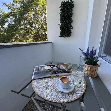 Apartment Lazur First Line Burgas