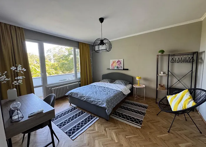 Lazur First Line 公寓 布尔加斯